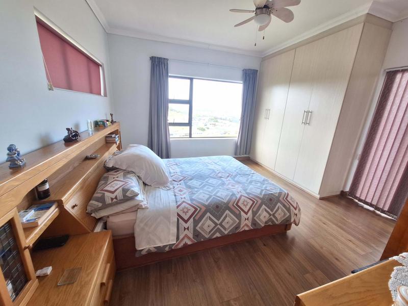 6 Bedroom Property for Sale in Seemeeu Park Western Cape